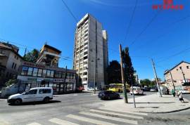 Renoviran i namješten stan Drvenija, 96 m2, 96 , Sarajevo – Centar
