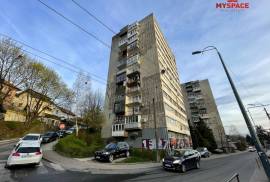 Trosoban stan Koševo, 76 m2, 76 , Sarajevo – Centar